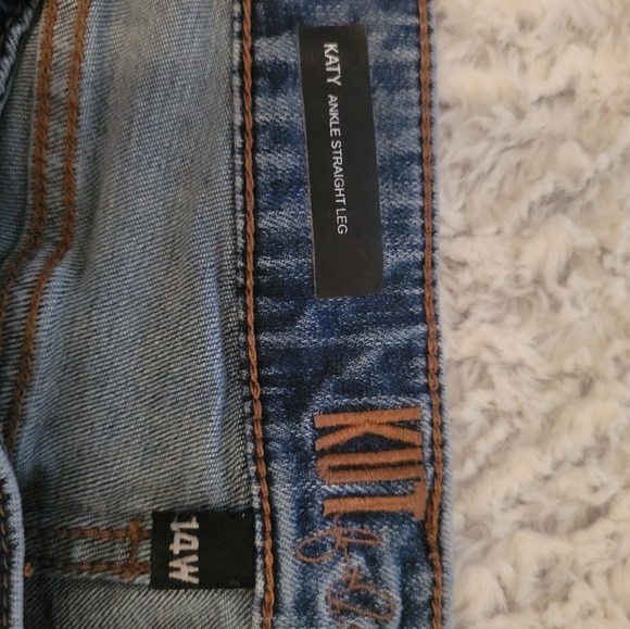 Kut from the Cloth Jeans - Picture 3 of 3